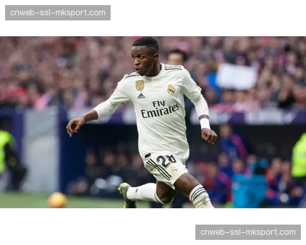 从青训到金靴：维尼修斯的崛起之路与英超启示